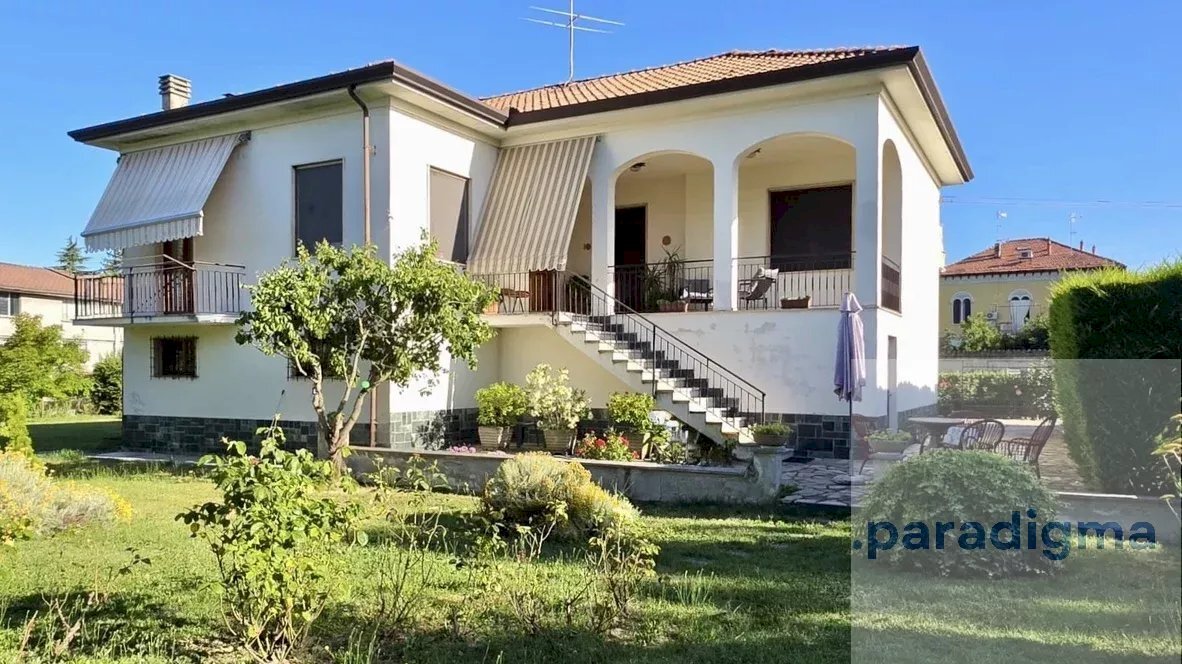 Villa Via Salvo D'Acquisto, Sale - photo 1