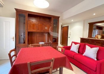 SOGGIORNO - Monolocale VIA GIAMBELLINO, 40, Milano (zona Giambellino) - foto 3
