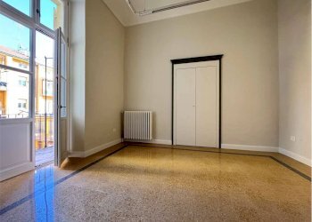 Office Piazza Galimberti, 11, Cuneo (neighborhood Centro Storico) - photo 2