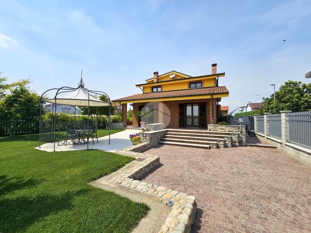 Villa Via Guglielmo Marconi, Rondissone - foto 1