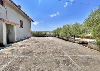 Porzione di casa Str. Santa Barbara, Tavullia - foto 5
