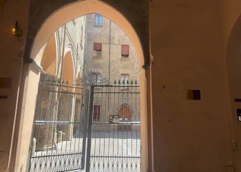 INGRESSO - Appartamento VIA CASTGLIONE, 10, Bologna (zona Centro Storico) - foto 40