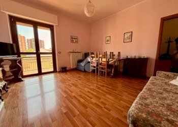 Two-room apartment Via Martiri della Libertà, Abbiategrasso - photo 1
