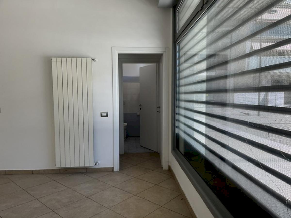 Negozio Cologno Monzese - foto 2