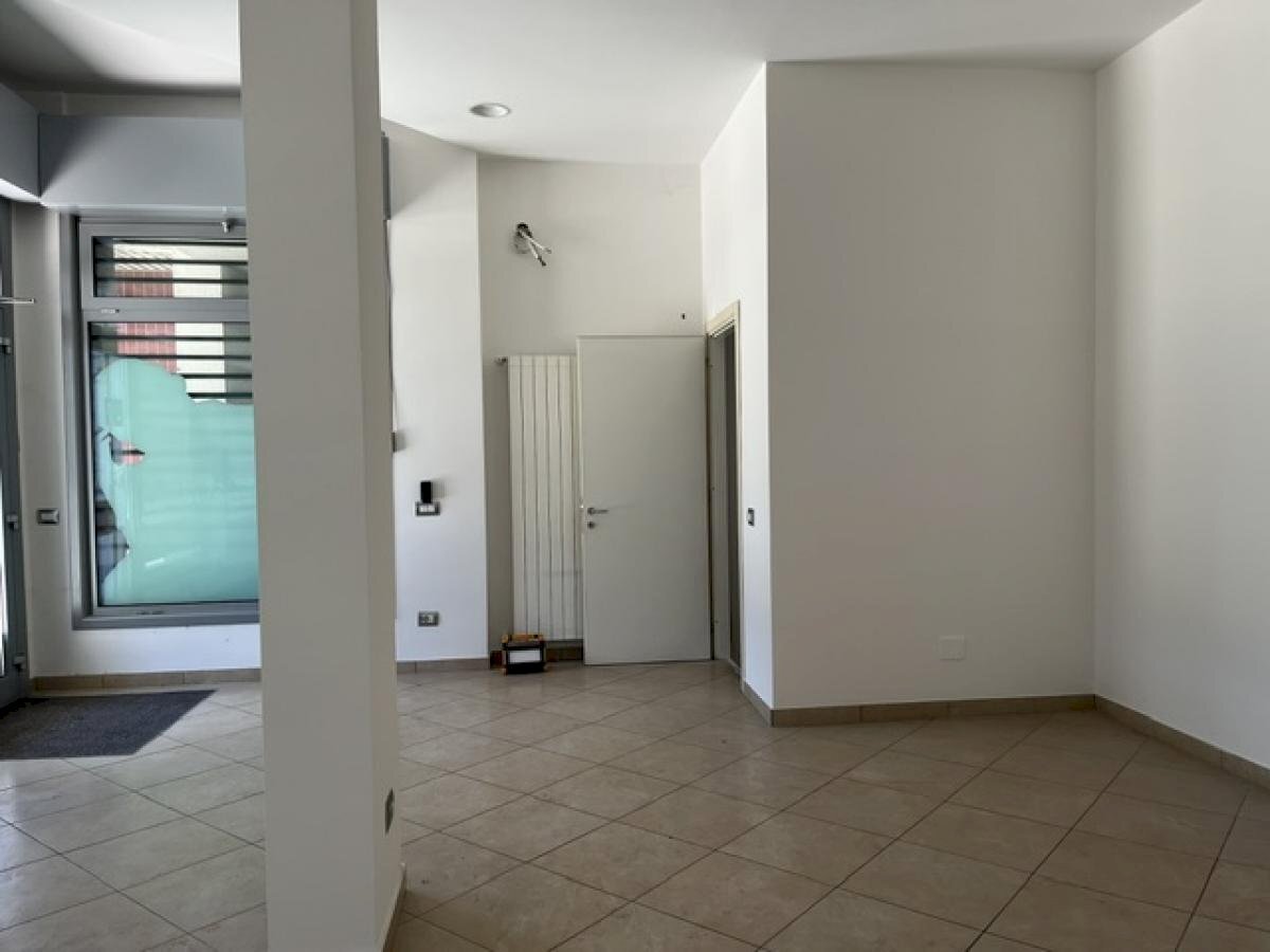 Negozio Cologno Monzese - foto 3