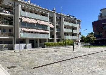 Negozio Cologno Monzese - foto 8