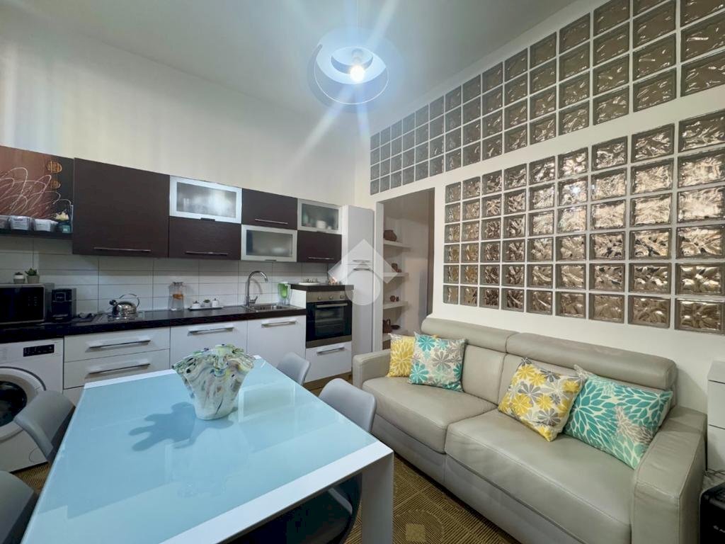 Two-room apartment Viale della cittadella, Modena (neighborhood Circoscrizione 1) - photo 2