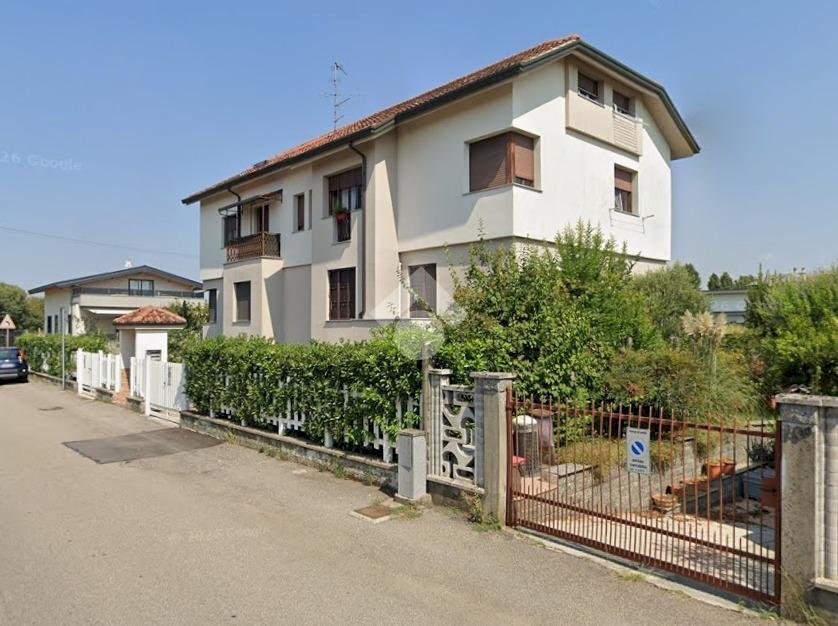 Three-room apartment Via Raffaello Sanzio, Lainate - photo 1