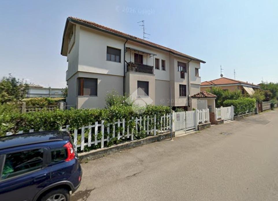 Three-room apartment Via Raffaello Sanzio, Lainate - photo 3