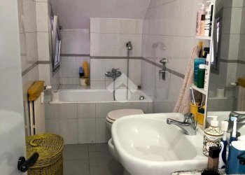 Three-room apartment Via Raffaello Sanzio, Lainate - photo 12