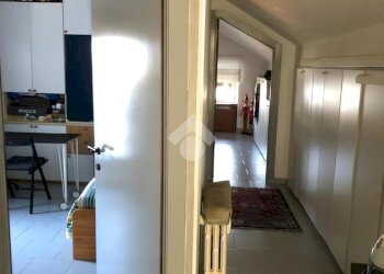 Three-room apartment Via Raffaello Sanzio, Lainate - photo 14