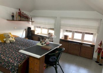 Three-room apartment Via Raffaello Sanzio, Lainate - photo 18