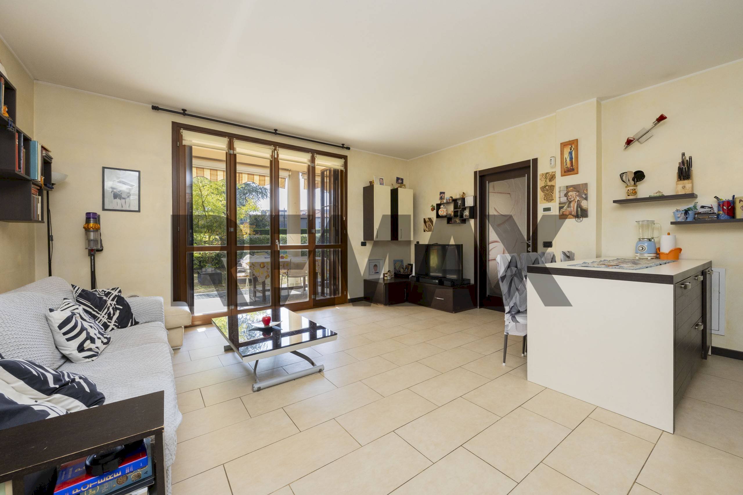 Soggiorno - Three-room apartment Via Lecco
66, Agrate Brianza - photo 3