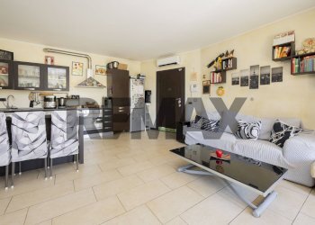 Sala da pranzo - Three-room apartment Via Lecco
 
66, Agrate Brianza - photo 5