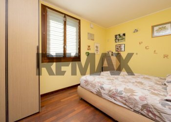 Camera / camera da letto - Three-room apartment Via Lecco
 
66, Agrate Brianza - photo 14