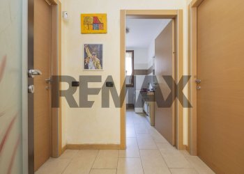 Hall / corridoio - Three-room apartment Via Lecco
 
66, Agrate Brianza - photo 18