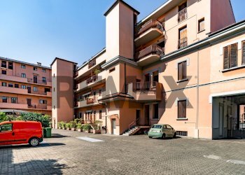 Edificio all\'aperto - Bilocale Via San Bernardo
 
11, Senago - foto 16
