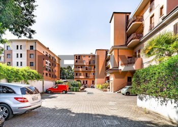 Edificio all\'aperto - Bilocale Via San Bernardo
 
11, Senago - foto 17