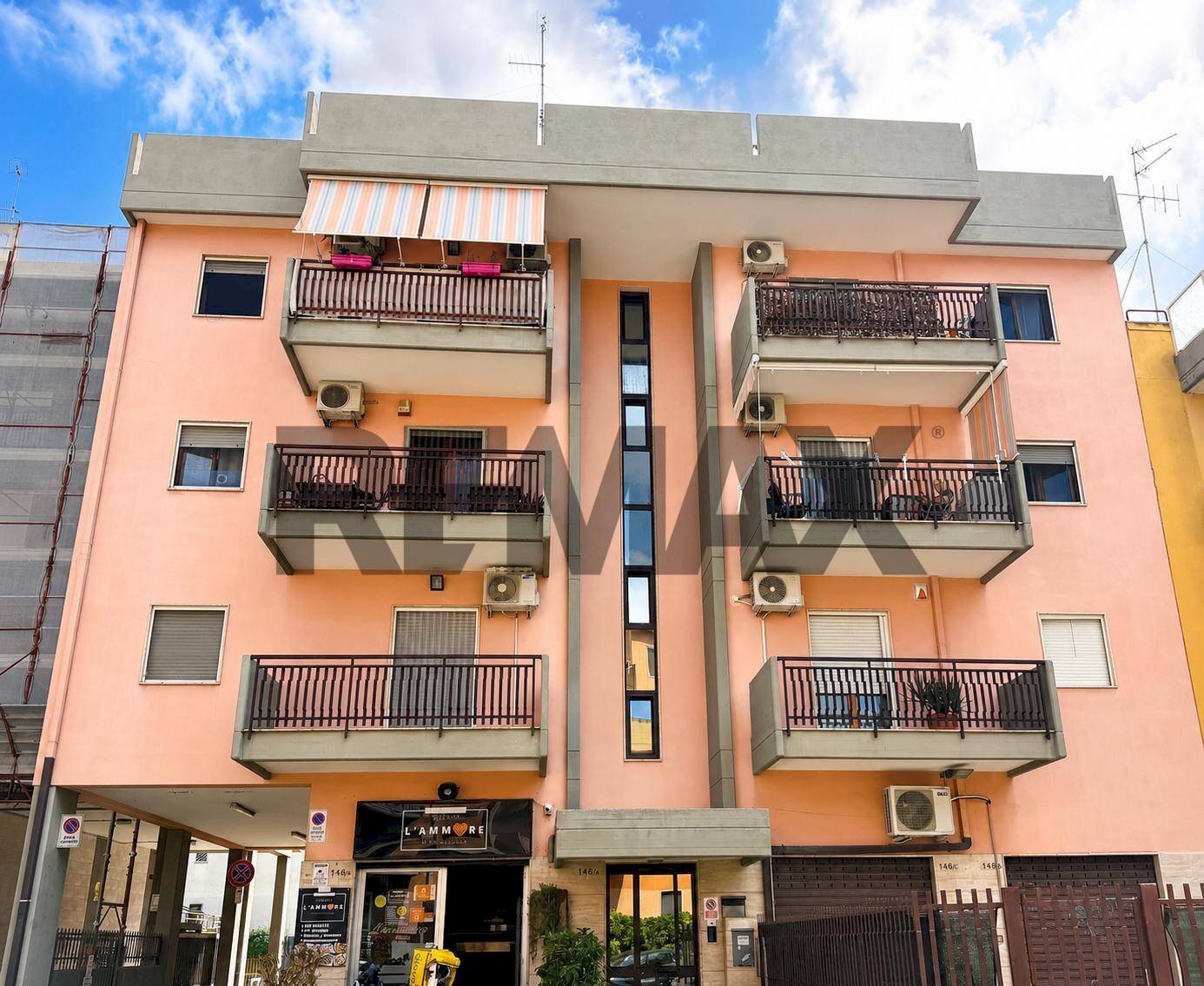 Edificio all\'aperto - Trilocale Via Ugo Foscolo
 
146, Bari - foto 1
