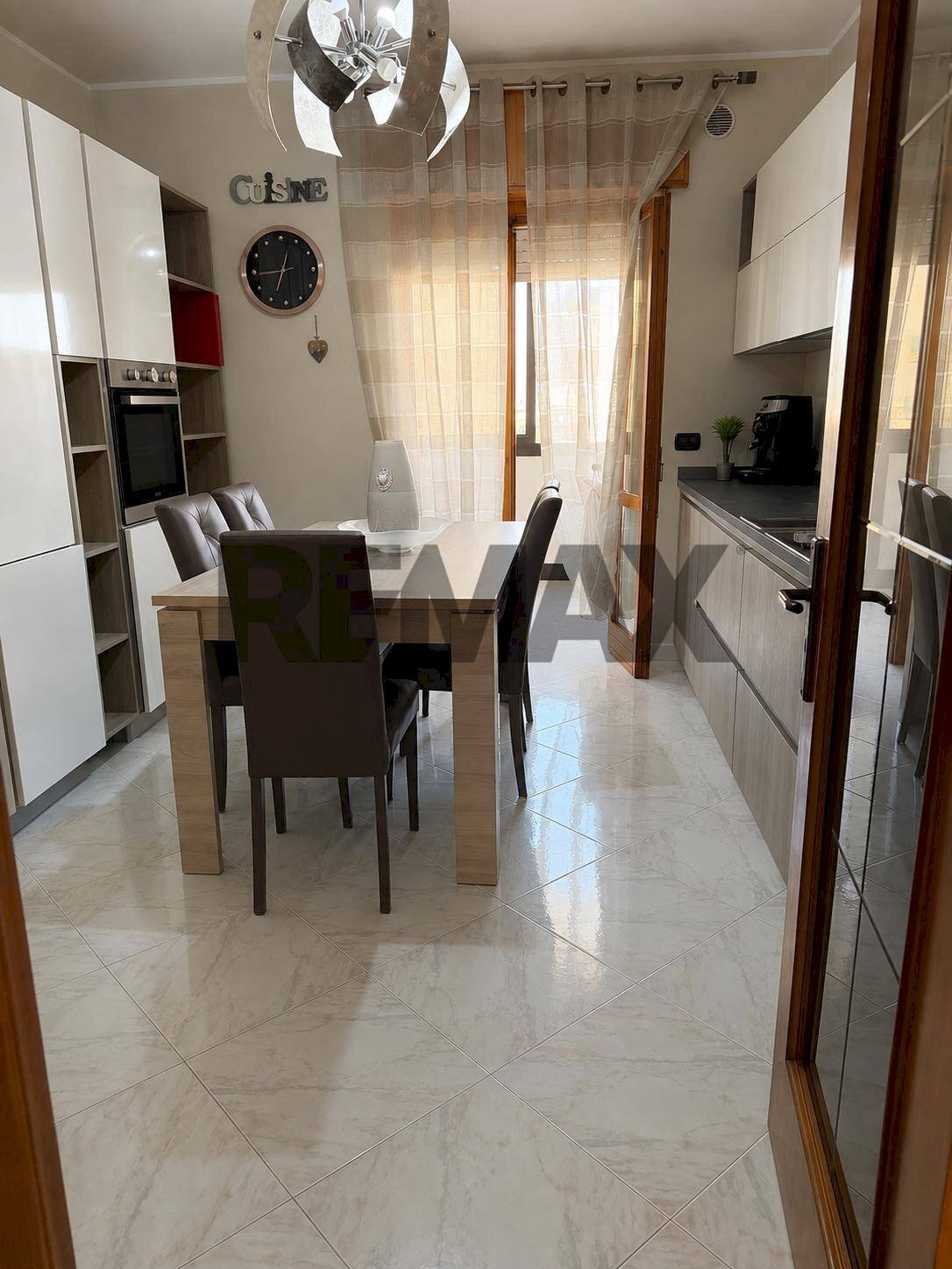 Sala da pranzo - Trilocale Via Ugo Foscolo
146, Bari - foto 3