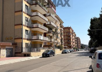 Edificio all\'aperto - Two-room apartment Via Martin Luther King
37, Bari - photo 1