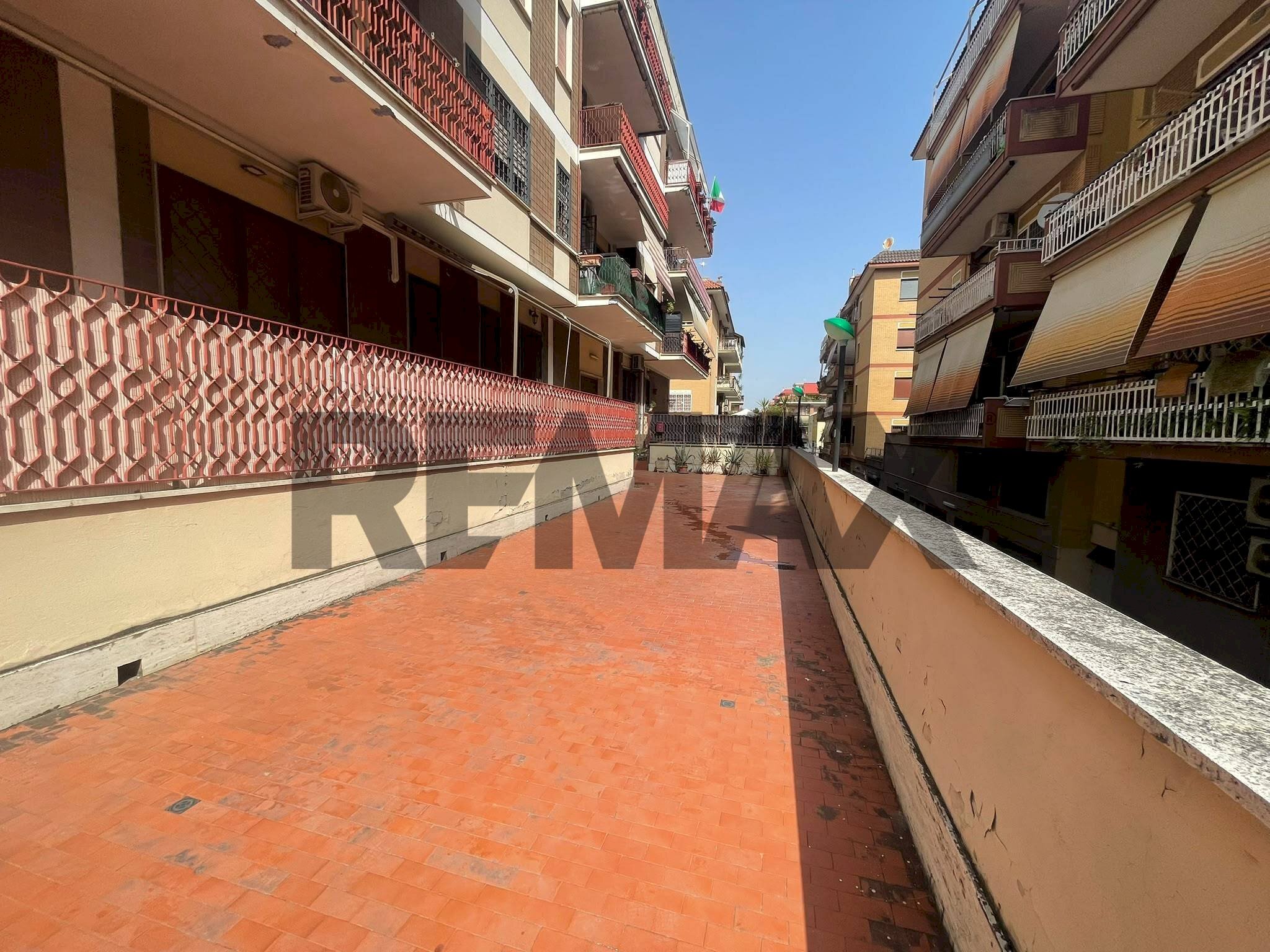 Terrazza - Three-room apartment Via Pierluigi da Palestrina
12, Ciampino - photo 3