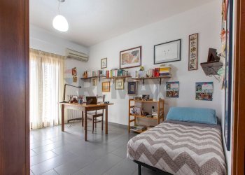 Camera / camera da letto - Villa Via Mazzamagna
 
96, Marino - foto 13