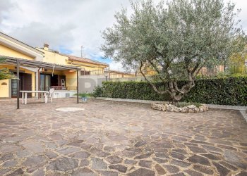 Terrazza - Villa Via Mazzamagna
 
96, Marino - foto 15