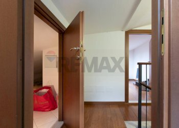 Hall / corridoio - Villa Via Mazzamagna
 
96, Marino - foto 22