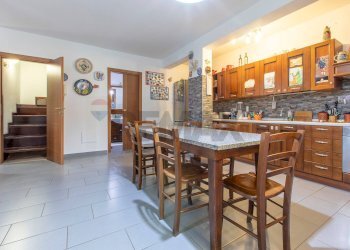 Sala da pranzo - Villa Via Mazzamagna
 
96, Marino - foto 23