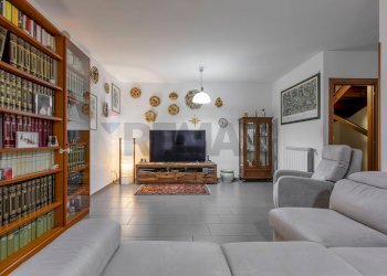 Soggiorno - Villa Via Mazzamagna
 
96, Marino - foto 24
