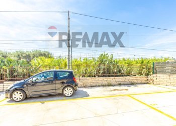 Parcheggio - Three-room apartment VIA UMBERTO MADDALENA
 
77, Ciampino - photo 3