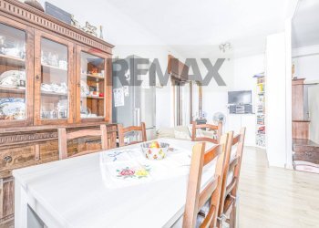 Sala da pranzo - Three-room apartment VIA UMBERTO MADDALENA
 
77, Ciampino - photo 23