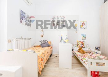 Camera / camera da letto - Three-room apartment VIA UMBERTO MADDALENA
 
77, Ciampino - photo 36
