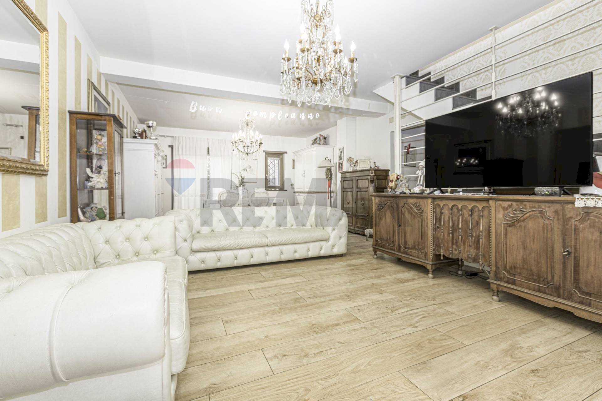 Soggiorno - Villa a Schiera Via appia Nuova
 
995, Roma - foto 1