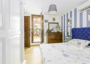 Camera / camera da letto - Villa a Schiera Via appia Nuova
995, Roma - foto 17