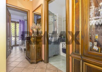 Hall / corridoio - Four-room apartment Via del Fontanile di san matteo
 
10, Frascati - photo 4