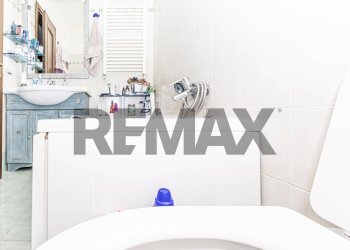 Bagno - Four-room apartment Via del Fontanile di san matteo
 
10, Frascati - photo 15
