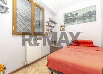 Camera / camera da letto - Four-room apartment Via del Fontanile di san matteo
 
10, Frascati - photo 26