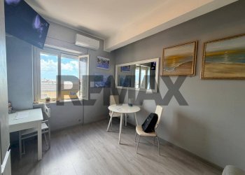 Sala da pranzo - Monolocale Lungomare delle sirene
 
179, Pomezia - foto 1