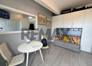 Sala da pranzo - Monolocale Lungomare delle sirene
 
179, Pomezia - foto 2