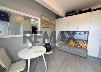 Sala da pranzo - Monolocale Lungomare delle sirene
 
179, Pomezia - foto 5