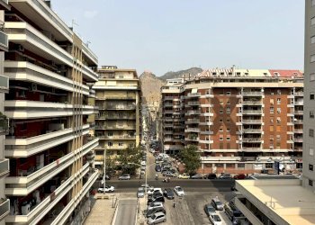 Edificio all\'aperto - Two-room apartment Largo Villaura
 
11, Palermo - photo 5