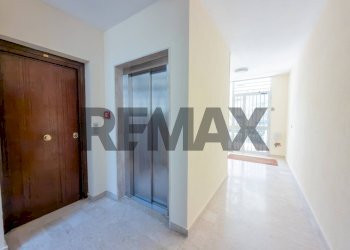 Hall / corridoio - Trilocale Via Romania
 
2, Palermo - foto 7