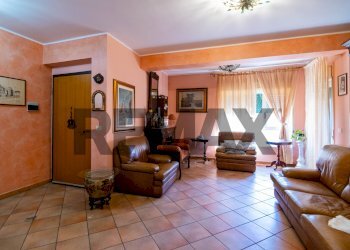 Soggiorno - Quadrilocale Via Giuseppe Antonio Borgese
 
21, Catania - foto 2