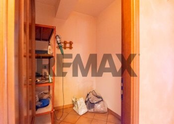 Hall / corridoio - Quadrilocale Via Giuseppe Antonio Borgese
 
21, Catania - foto 16