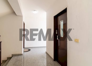 Hall / corridoio - Quadrilocale Via Giuseppe Antonio Borgese
 
21, Catania - foto 20