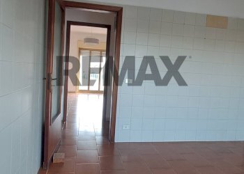 Stanza vuota - Appartamento Via Alcide De Gasperi
 
9, Paterno - foto 15