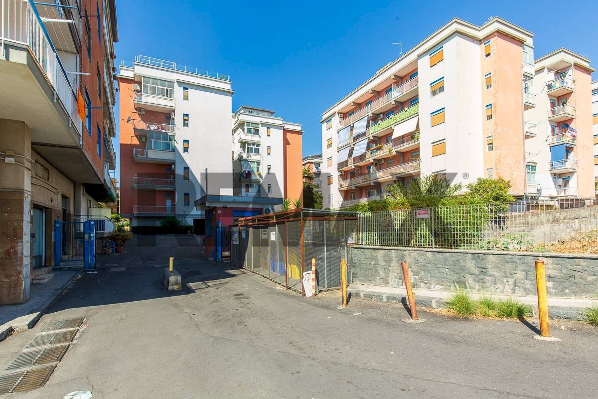 Edificio all\'aperto - Office Via Fasano
20, Gravina di Catania - photo 2