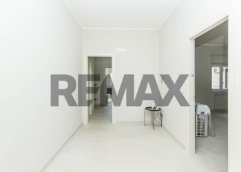 Hall / corridoio - Office Via Fasano
20, Gravina di Catania - photo 14
